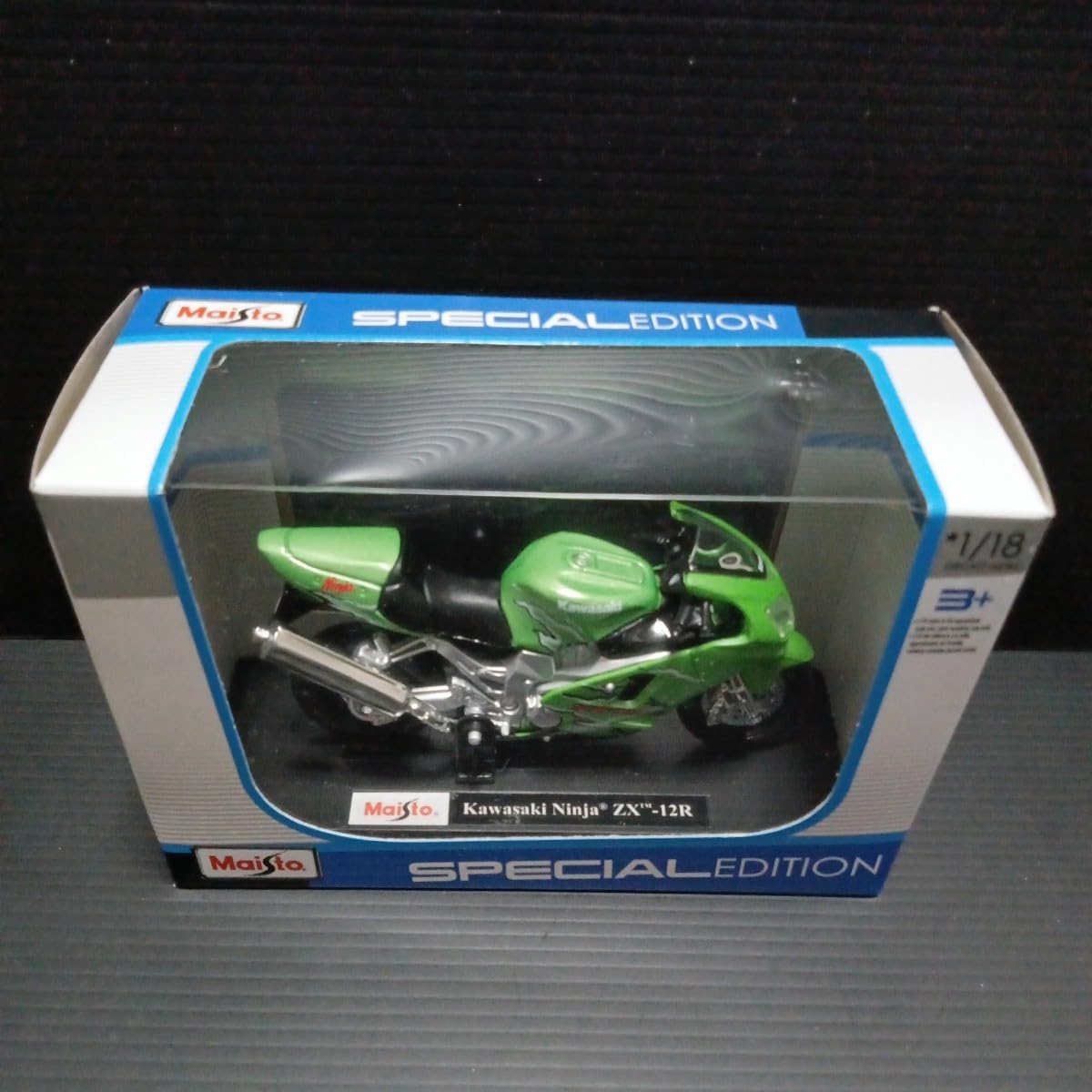 Amazon | ○ Maisto「1/18 KAWASAKI Ninja ZX-12R」カワサキ ニンジャ